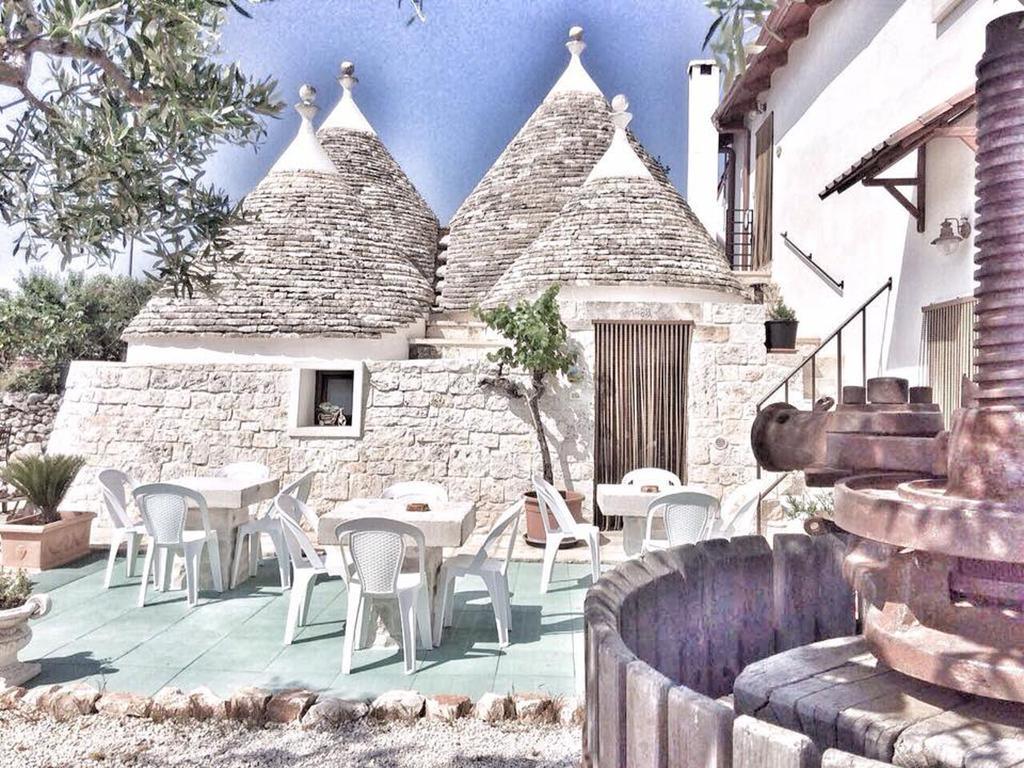 Trulli Caroli Hotel Locorotondo Exterior foto